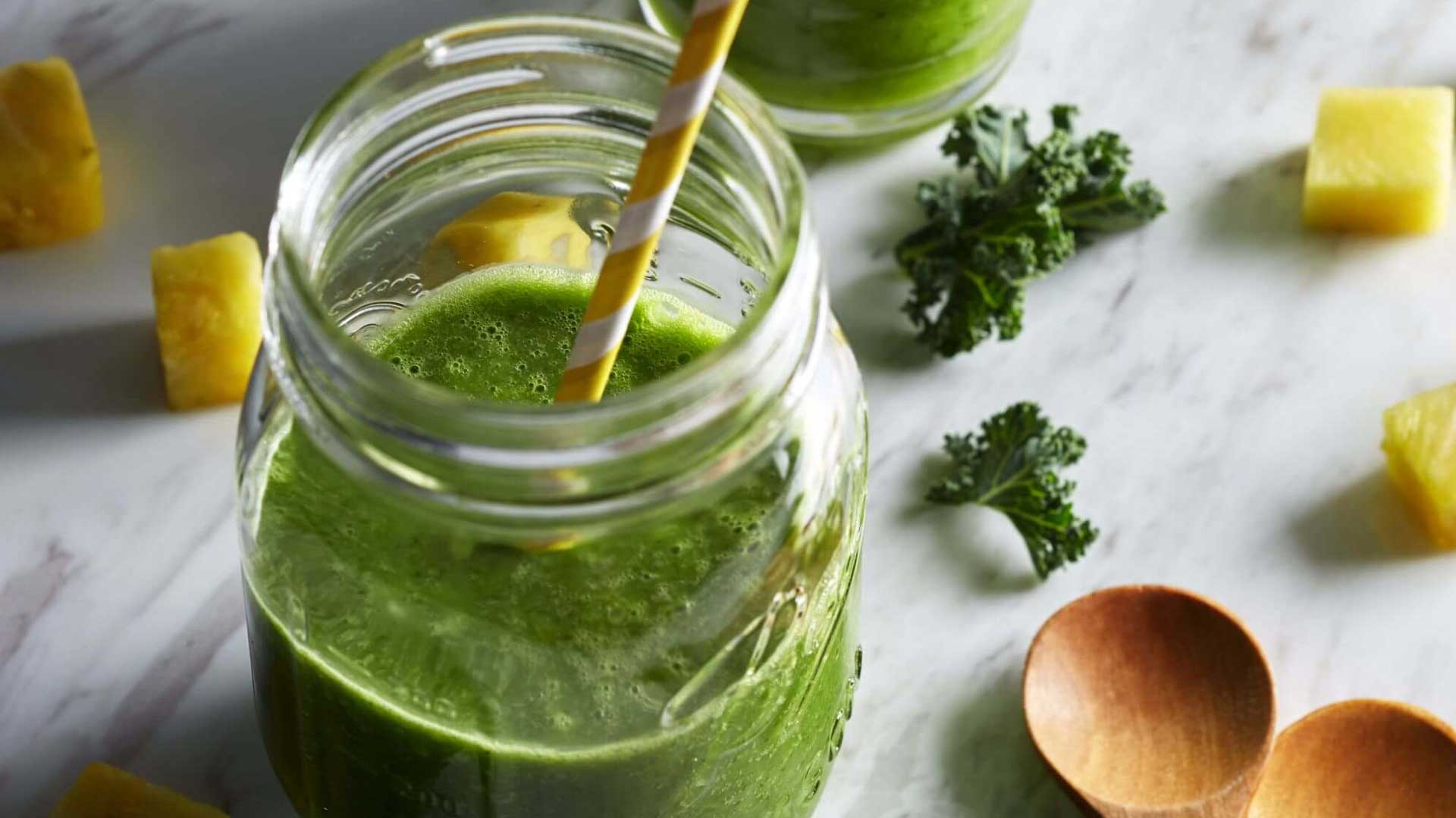 Smoothie de Piña, Coco y Kale